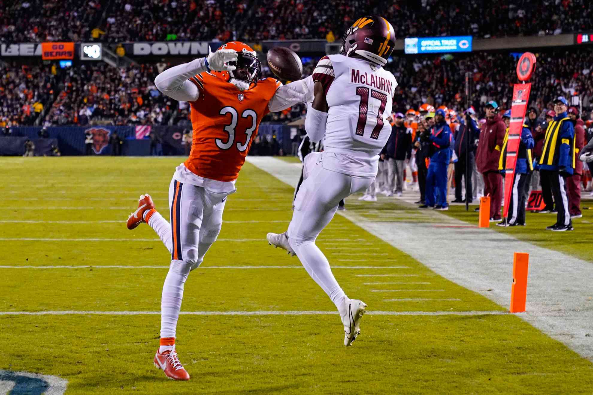 Commanders wide receiver Terry McLaurin (17)